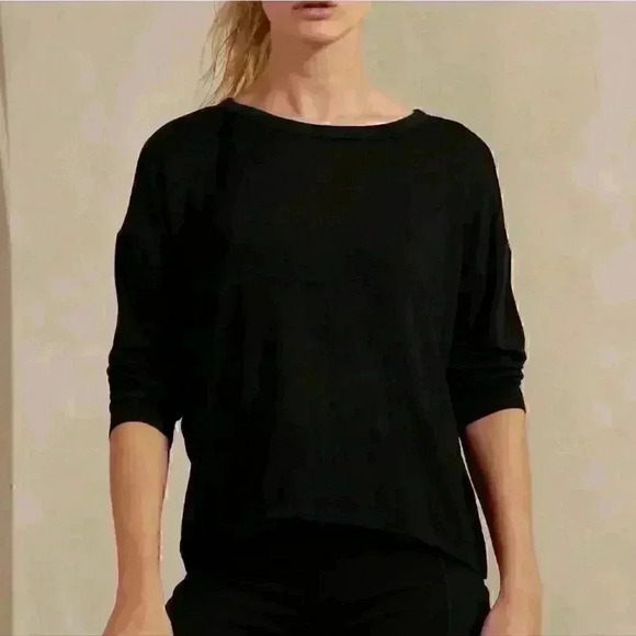 Banana Republic Active Boat Neck T-Shirt - Picture 1 of 8